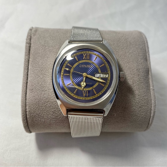 Citizen Accessories Rare Vintage 97s Citizen Watch With Purple Face